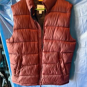 Old Navy Men’s Red Maroon Quilted Puffer Vest